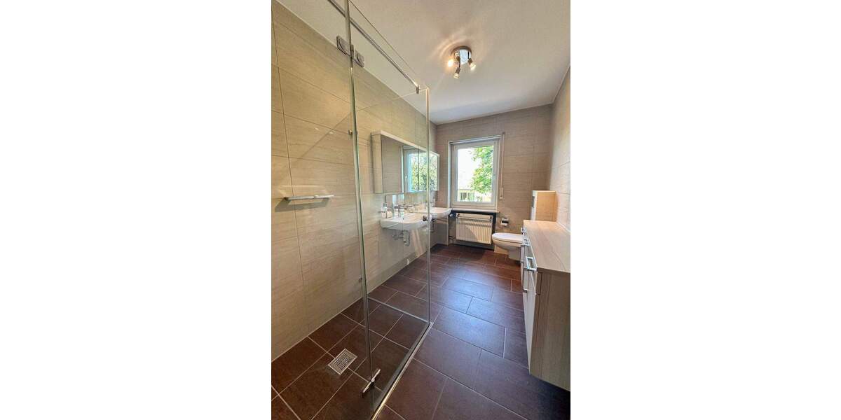 Mehrfamilienhaus, Wohnhaus Denkendorf - 5 Zimmer, 238 m&sup2;, 550.000&euro; | Angebot:25670987