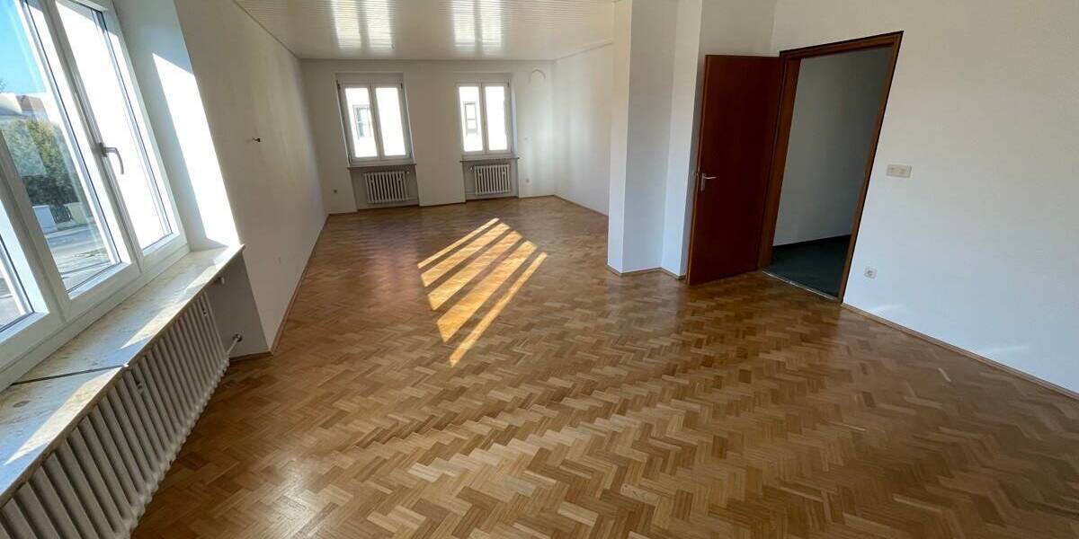 Etagenwohnung Schrobenhausen - 3 Zimmer, 115 m&sup2;, 1.230&euro; | Angebot:26439172
