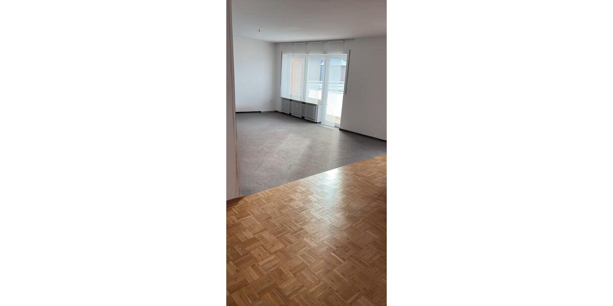 Etagenwohnung Wettstetten - 5 Zimmer, 120 m&sup2;, 1.700&euro; | Angebot:24430414