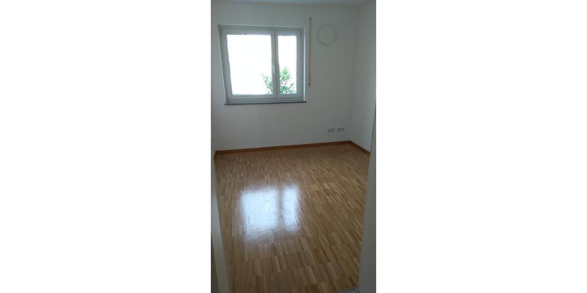 Etagenwohnung Ingolstadt - 3 Zimmer, 80 m&sup2;, 1.080&euro; | Angebot:25893408