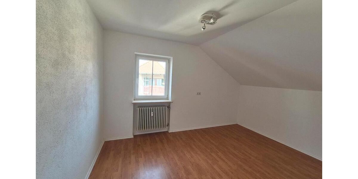 Dachgeschoßwohnung Pfaffenhofen an der Ilm - 3 Zimmer, 63 m&sup2;, 255.000&euro; | Angebot:25217214