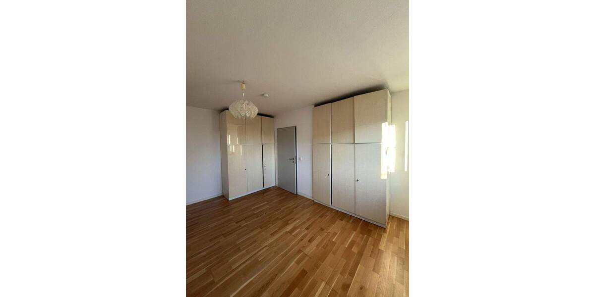 Etagenwohnung Ingolstadt Sonnenbrücke - 6 Zimmer, 164 m&sup2;, 370.000&euro; | Angebot:25820524