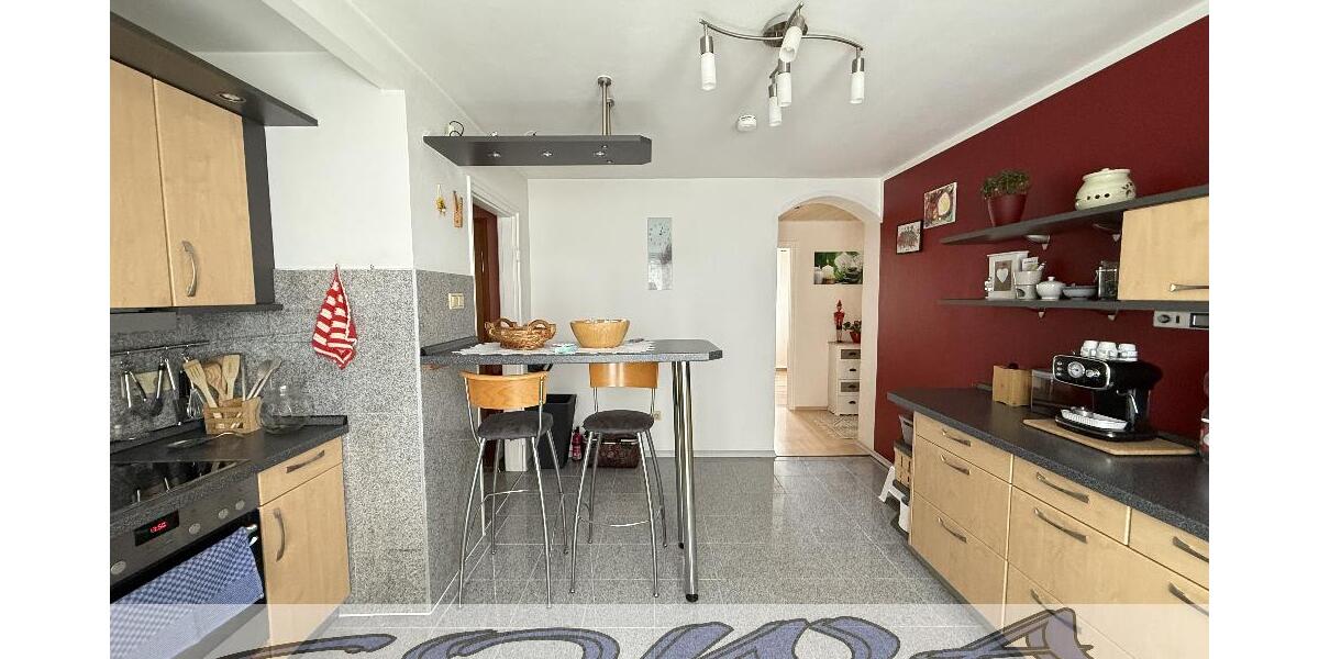 2 Wohneinheiten zusammengelegt! Helle, schöne 5 Zimmer mit Balkon und mit Garage in Neuburg - Ein Objekt von Ihrem Immobilienpartner SOWA Immobilien und Finanzen - 5- Neuburg | Angebot:25977736