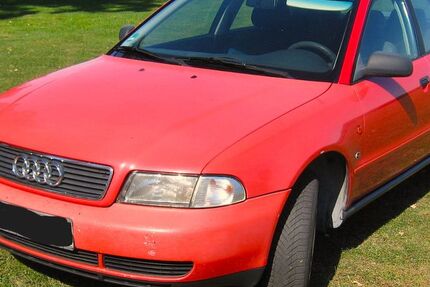 Audi A4 353.000 km 1.888 &euro; Karlskron 85123