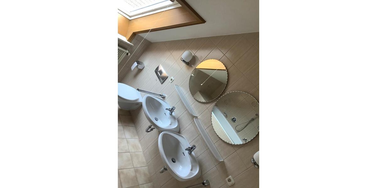 Mehrfamilienhaus, Wohnhaus Rennertshofen - 6 Zimmer, 180 m&sup2;, 2.000&euro; | Angebot:27617174