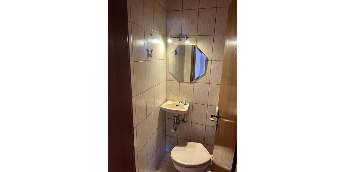 Etagenwohnung Lenting - 3 Zimmer, 130 m&sup2;, 1.400&euro; | Angebot:26060944