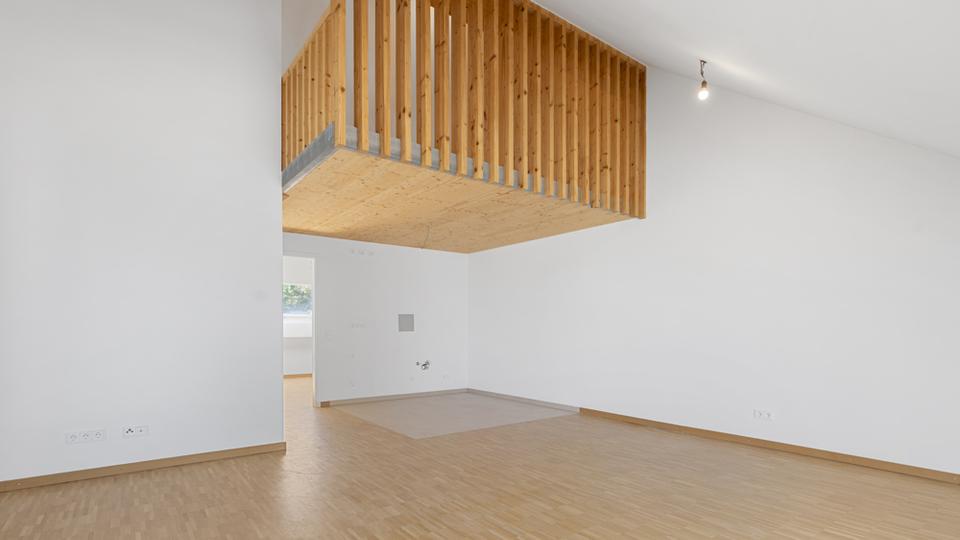 Dachgeschoßwohnung Ingolstadt Friedrichshofen-Hollerstauden - 3.5 Zimmer, 119 m&sup2;, 1.100&euro; | Angebot:26443277
