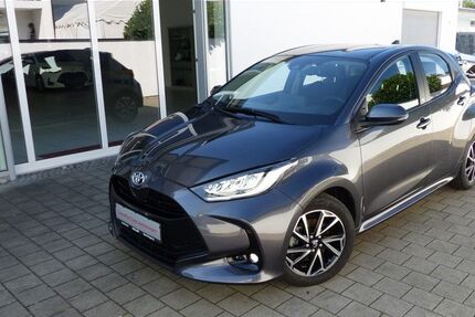 Toyota Yaris 54.490 km 18.700 &euro; Bad Gögging 93333