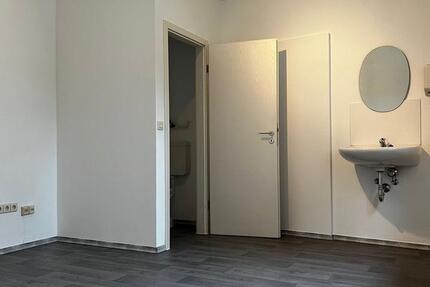 Gewerbeobjekt Kösching - 250&euro; | Angebot:25451928