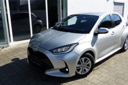 Toyota Yaris 29.950 km 15.900 &euro; Bad Gögging 93333
