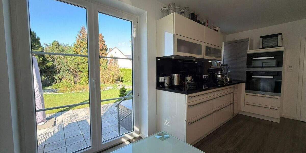 Einfamilienhaus Neuburg an der Donau Neuburg - 5 Zimmer, 198 m&sup2;, 749.900&euro; | Angebot:25652105