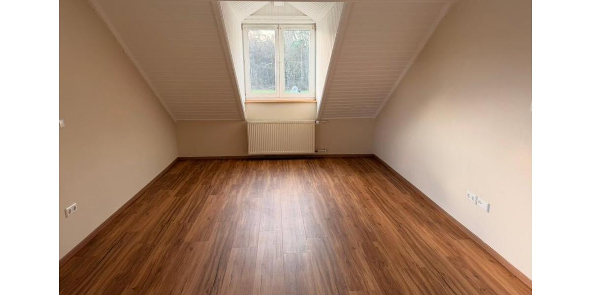 Dachgeschoßwohnung Weichering - 4 Zimmer, 98 m&sup2;, 1.195&euro; | Angebot:25839170