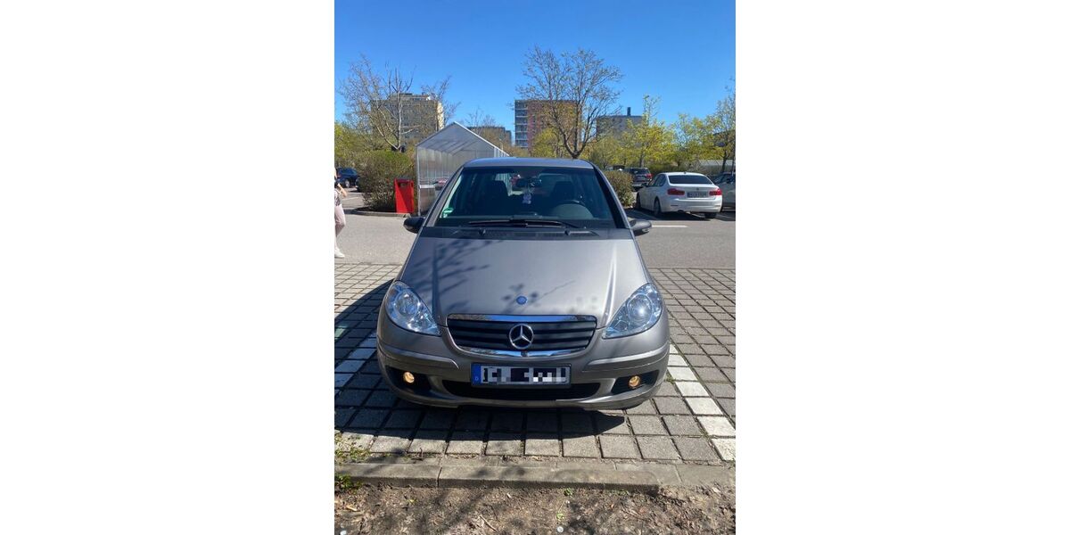 Mercedes-Benz A 180 221.957 km 2.450 &euro; Ingolstadt 85055