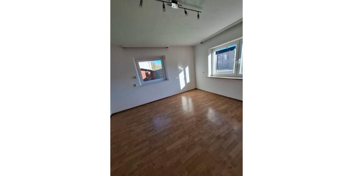 Einfamilienhaus Mainburg - 6 Zimmer, 126 m&sup2;, 1.080&euro; | Angebot:27605447