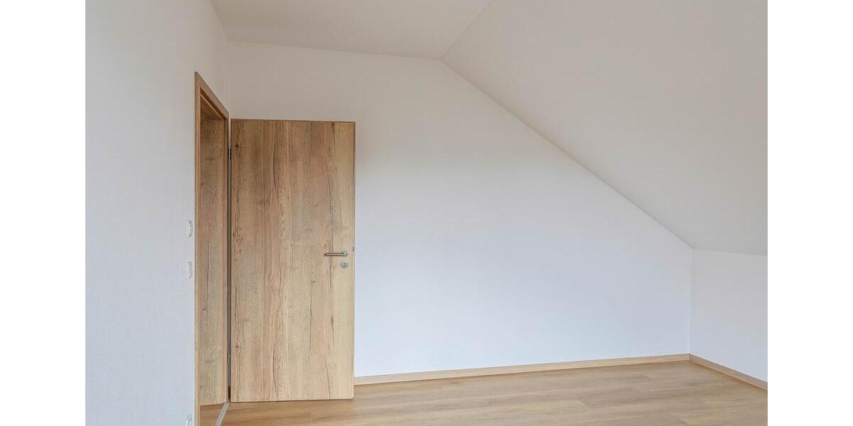 Dachgeschoßwohnung Großmehring - 3 Zimmer, 77 m&sup2;, 1.070&euro; | Angebot:26068868