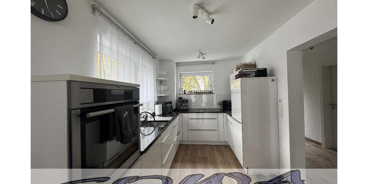 Hochwertige Doppelhaushälfte mit Stellplätzen in Hepberg - Ein Objekt von Ihrem Immobilienpartner SOWA Immobilien und Finanzen - Doppelhaushälfte Hepberg | Angebot:23704507