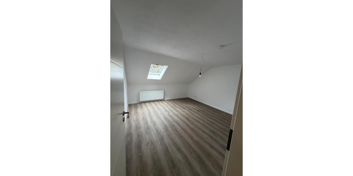 Dachgeschoßwohnung Ingolstadt Südost - 2 Zimmer, 57 m&sup2;, 900&euro; | Angebot:27607566