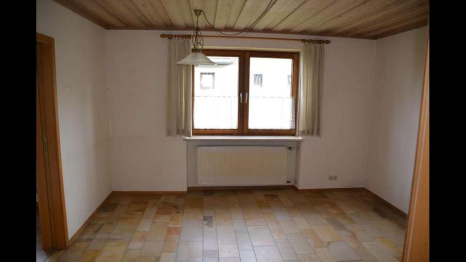 Erdgeschoßwohnung Reichertshofen - 4.5 Zimmer, 120 m&sup2;, 1.300&euro; | Angebot:25570337