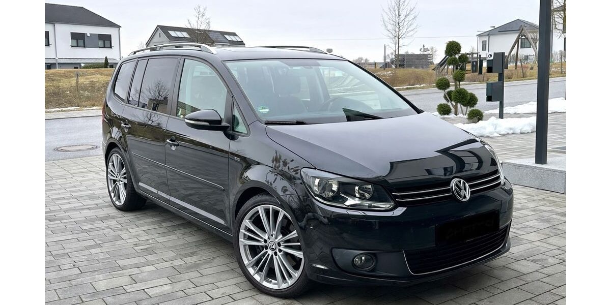 VW Touran 169.000 km 11.399 &euro; Großmehring 85098