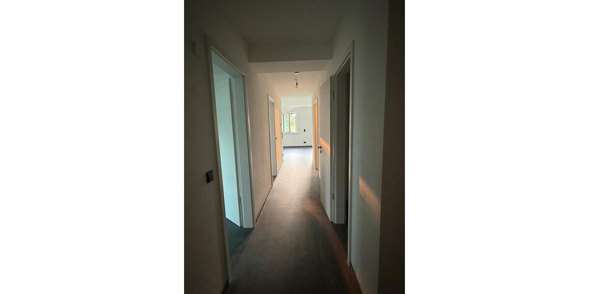 Erdgeschoßwohnung Schrobenhausen - 3 Zimmer, 84 m&sup2;, 1.350&euro; | Angebot:21401278