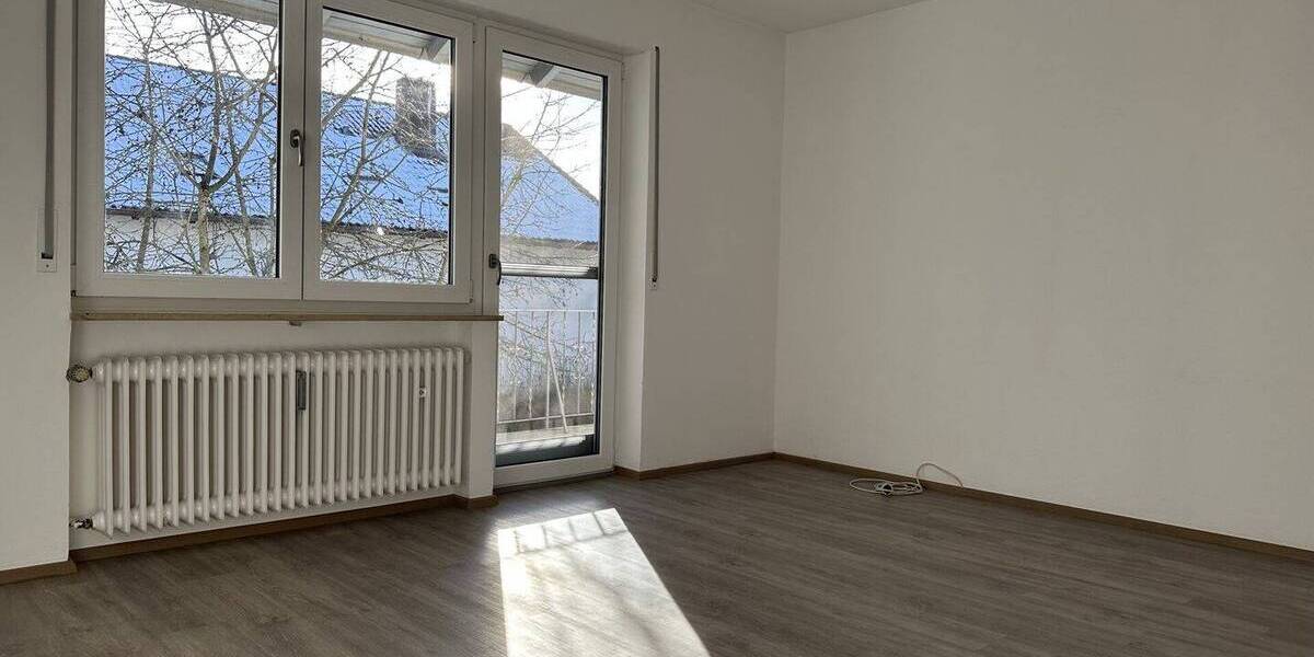 Etagenwohnung Denkendorf - 3 Zimmer, 103 m&sup2;, 950&euro; | Angebot:25701137