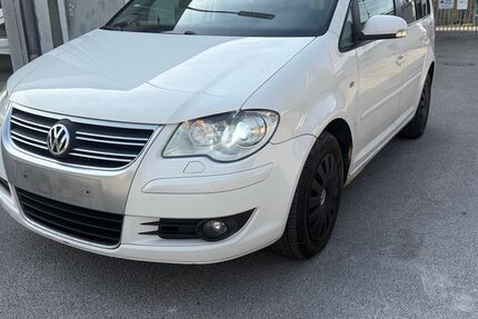 VW Touran 311.456 km 2.850 &euro; Großmehring 85098