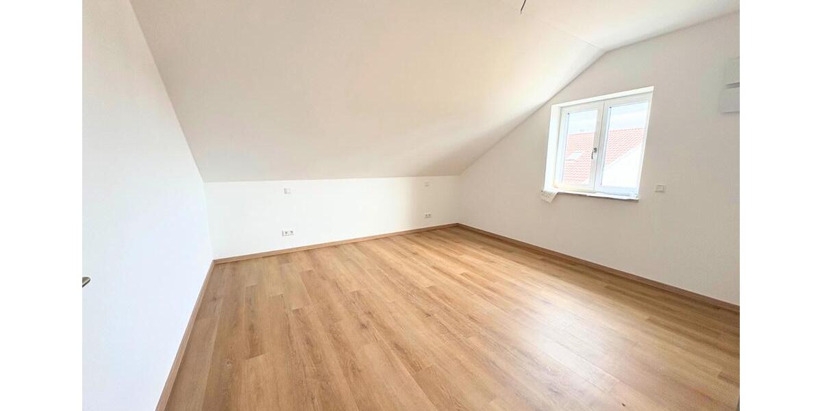 Dachgeschoßwohnung Großmehring - 3 Zimmer, 78 m&sup2;, 379.000&euro; | Angebot:26065707