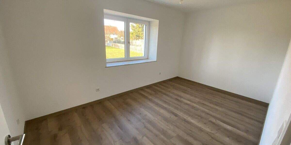 Mehrfamilienhaus, Wohnhaus Schrobenhausen / Hörzhausen Hörzhausen - 8 Zimmer, 277 m&sup2;, 980.000&euro; | Angebot:25705601