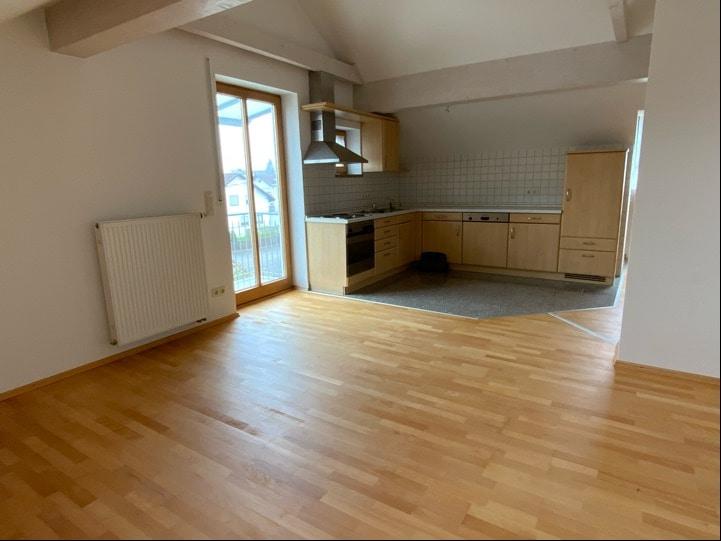 Dachgeschoßwohnung Ingolstadt - 3 Zimmer, 77 m&sup2;, 960&euro; | Angebot:26265596