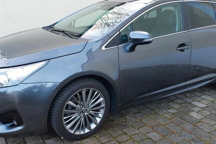 Toyota Avensis 65.000 km 22.300 &euro; Ingolstadt 85051