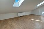 Dachgeschoßwohnung Böhmfeld - 3 Zimmer, 85 m&sup2;, 1.150&euro; | Angebot:25218988
