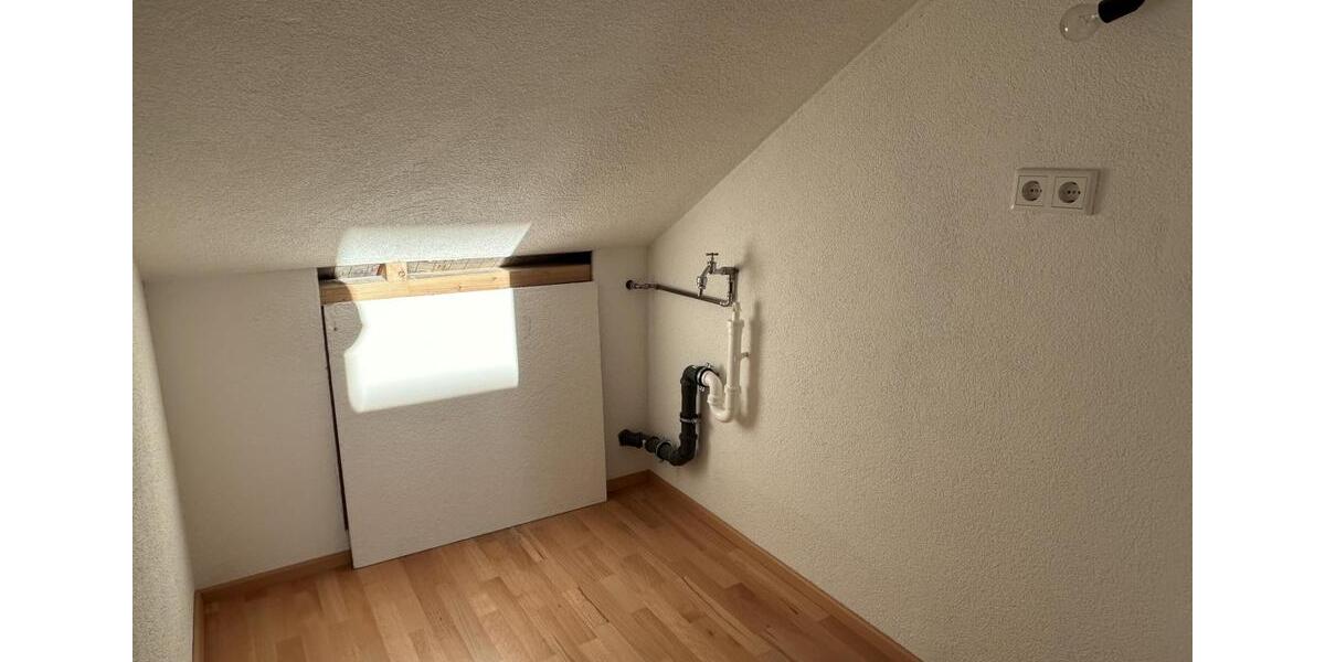 Dachgeschoßwohnung Karlshuld - 3 Zimmer, 140 m&sup2;, 1.400&euro; | Angebot:25145331