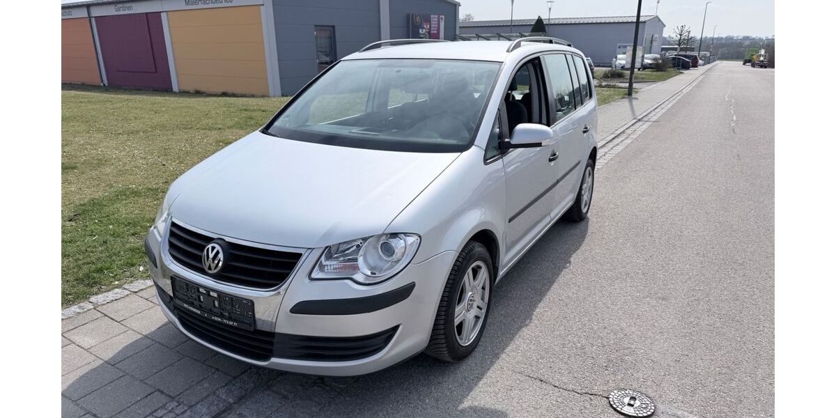 VW Touran 157.600 km 4.999 &euro; stammham 85134