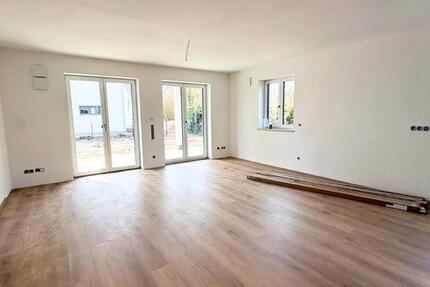 Wohnung Großmehring - 3 Zimmer, 83 m&sup2;, 409.000&euro; | Angebot:25886363