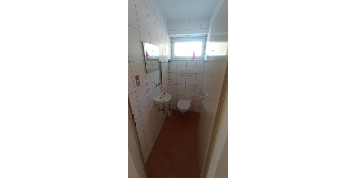 Etagenwohnung Ingolstadt - 7 Zimmer, 208 m&sup2;, 410&euro; | Angebot:25163838