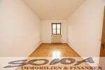 Ein Haus mit Geschichte - Mehrfamilienhaus mit 5 Wohneinheiten, zwei Garagen und Garten in zentraler Lage in Neuburg - Ein Objekt von Ihrem Immobilienpartner SOWA Immobilien und Finanzen - Mehrfamilienhaus, Wohnhaus Neuburg an der Donau | Angebot:26299734