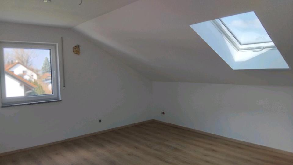 Dachgeschoßwohnung Baar-Ebenhausen Ebenhausen - 5 Zimmer, 120 m&sup2;, 1.600&euro; | Angebot:25378095