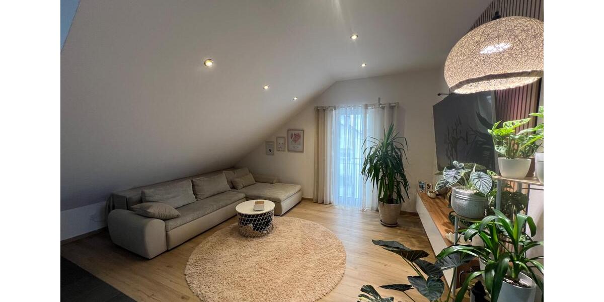 Dachgeschoßwohnung Wettstetten - 2 Zimmer, 60 m&sup2;, 830&euro; | Angebot:25948009