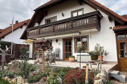 Haus Neuburg an der Donau Heinrichsheim - 6 Zimmer, 208 m&sup2;, 719.000&euro; | Angebot:25729938