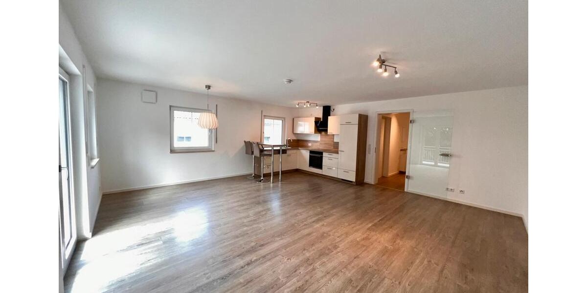 Etagenwohnung Hepberg - 3 Zimmer, 88 m&sup2;, 1.300&euro; | Angebot:26461586