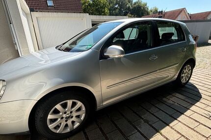 VW Golf 176.556 km 3.500 &euro; Neustadt an der Donau 93333