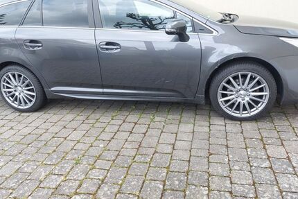 Toyota Avensis 66.000 km 16.990 &euro; Ingolstadt 85051