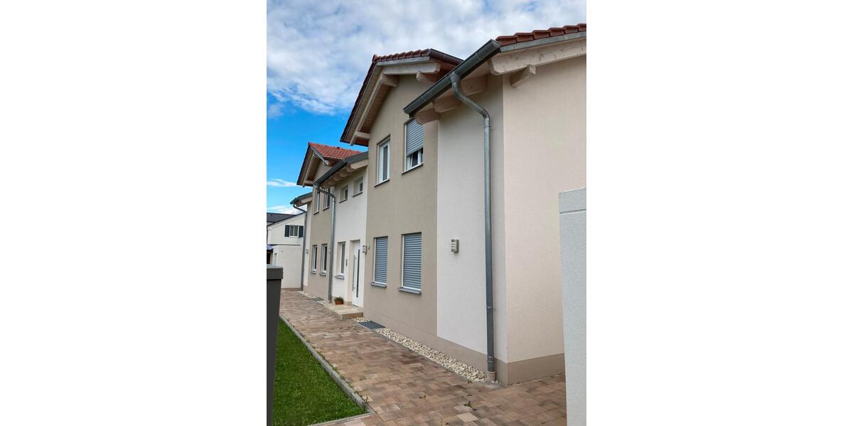 Etagenwohnung Pförring - 4 Zimmer, 129 m&sup2;, 1.050&euro; | Angebot:26045129