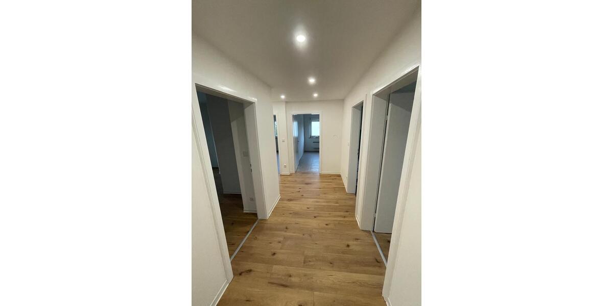 Etagenwohnung Ingolstadt Nordost - 3.5 Zimmer, 65 m&sup2;, 1.100&euro; | Angebot:26266134