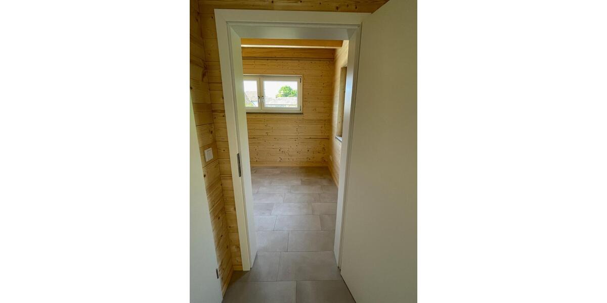 Erdgeschoßwohnung Elsendorf - 4 Zimmer, 30 m&sup2;, 800&euro; | Angebot:25805719