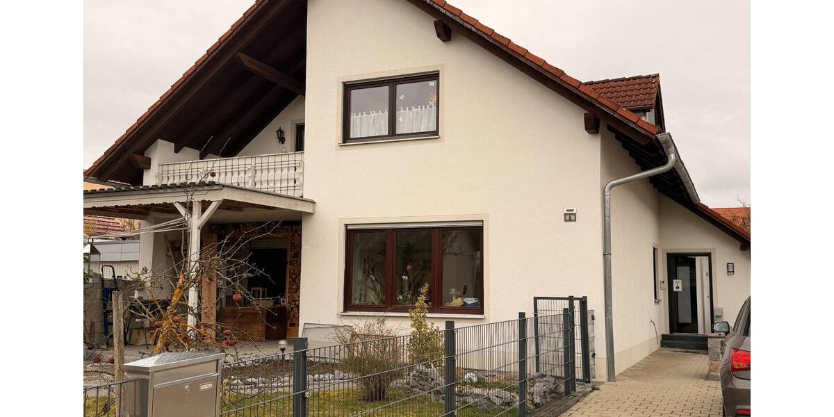 Dachgeschoßwohnung Stammham - 3 Zimmer, 85 m&sup2;, 287.000&euro; | Angebot:25653481