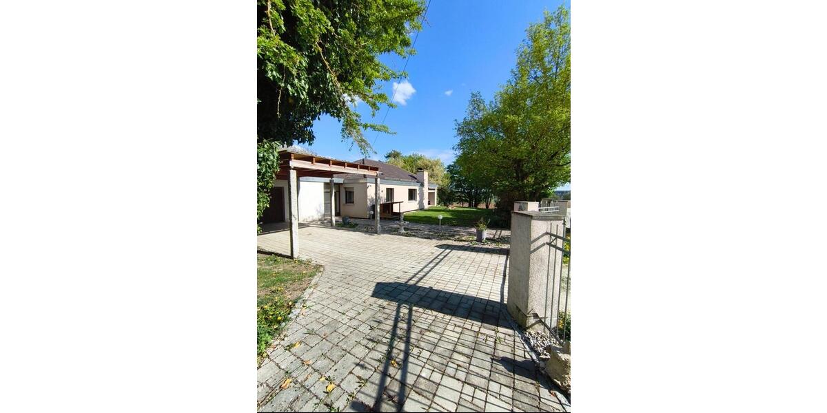 Bungalow Denkendorf - 6 Zimmer, 226 m&sup2;, 890.000&euro; | Angebot:26425811