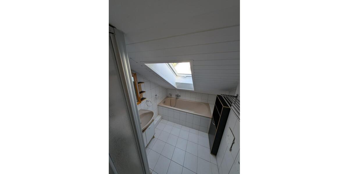 Dachgeschoßwohnung Ingolstadt Münchener Straße - 2.5 Zimmer, 65 m&sup2;, 980&euro; | Angebot:27611842