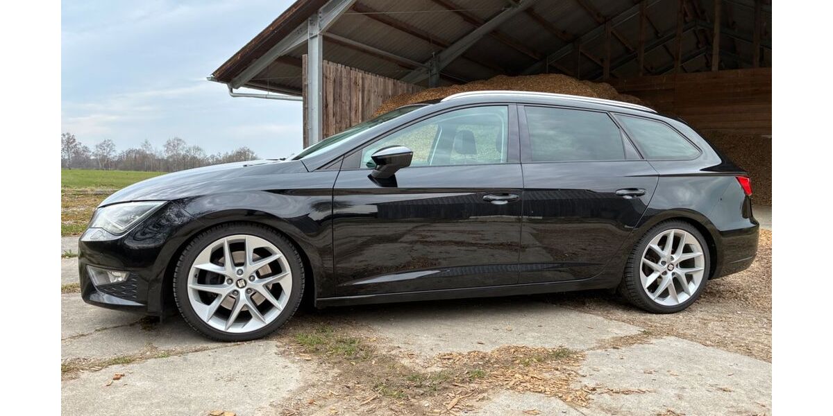 Seat Leon 124.000 km 14.990 &euro; Pörnbach 85309