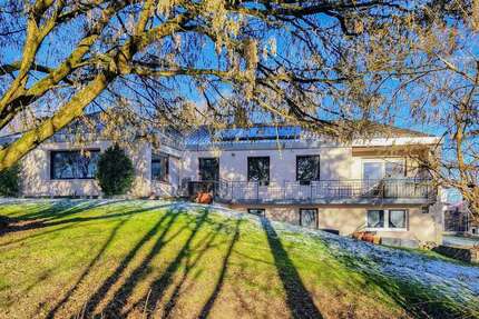 Haus Denkendorf - 6 Zimmer, 227 m&sup2;, 925.000&euro; | Angebot:25965480